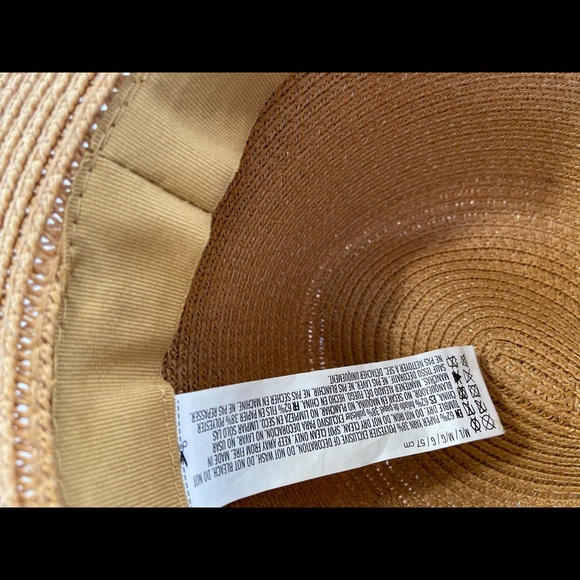 Summer beach hat. Fits large. Forever 21 - Picture 3 of 3
